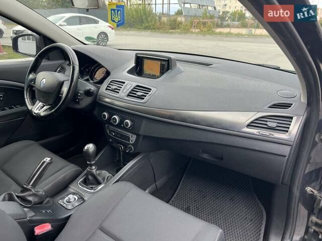 Серый Рено Меган, объемом двигателя 1.5 л и пробегом 270 тыс. км за 7500 $, фото 45 на Automoto.ua