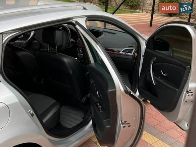 Сірий Рено Меган, об'ємом двигуна 1.46 л та пробігом 318 тис. км за 8000 $, фото 6 на Automoto.ua