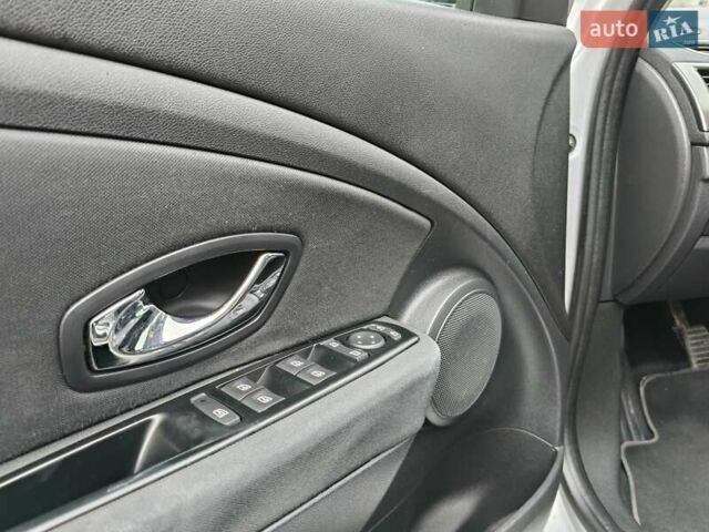 Сірий Рено Меган, об'ємом двигуна 1.5 л та пробігом 235 тис. км за 8899 $, фото 17 на Automoto.ua
