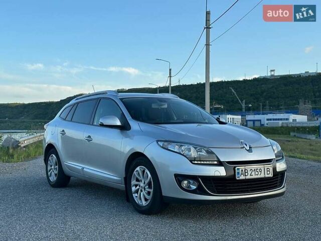 Рено Меган 2013 в Виннице на Automoto.ua Серый Рено Меган, объемом двигателя 1.46 л и пробегом 270 тыс. км за 7800 $, фото 3 на Automoto.ua