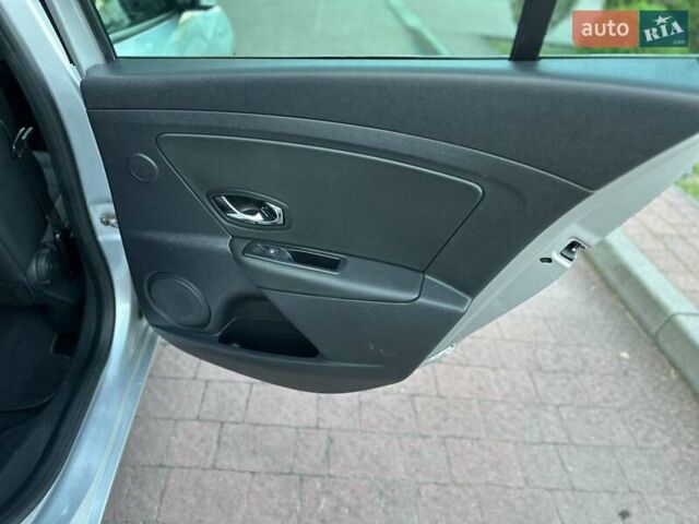 Серый Рено Меган, объемом двигателя 1.5 л и пробегом 258 тыс. км за 8999 $, фото 44 на Automoto.ua