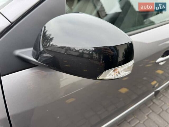 Серый Рено Меган, объемом двигателя 1.46 л и пробегом 233 тыс. км за 9800 $, фото 17 на Automoto.ua