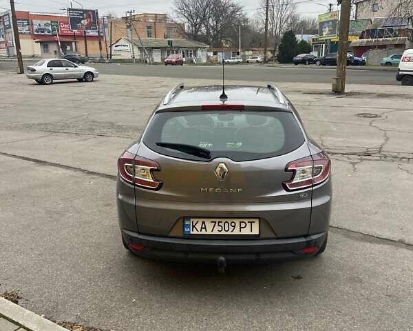 Серый Рено Меган, объемом двигателя 1.46 л и пробегом 270 тыс. км за 7400 $, фото 3 на Automoto.ua