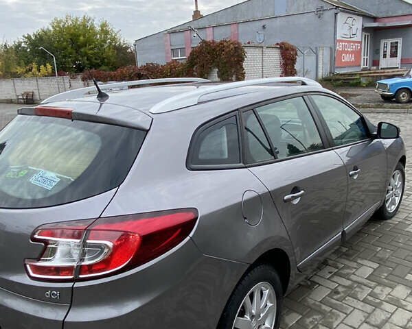 Серый Рено Меган, объемом двигателя 1.46 л и пробегом 183 тыс. км за 9300 $, фото 2 на Automoto.ua