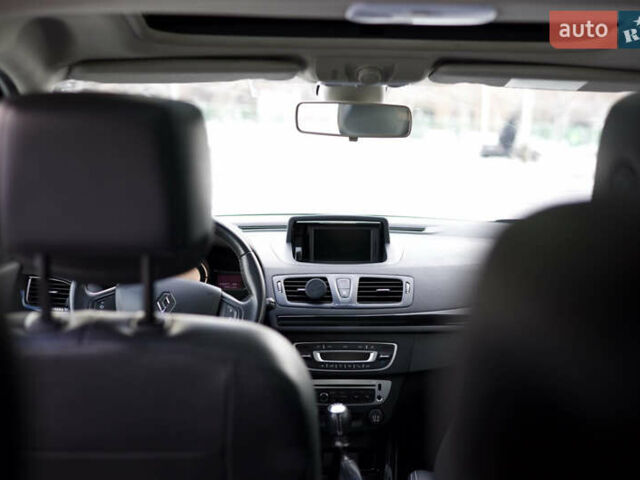 Серый Рено Меган, объемом двигателя 1.46 л и пробегом 313 тыс. км за 8100 $, фото 32 на Automoto.ua