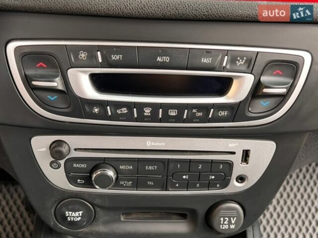 Сірий Рено Меган, об'ємом двигуна 1.46 л та пробігом 318 тис. км за 8000 $, фото 14 на Automoto.ua