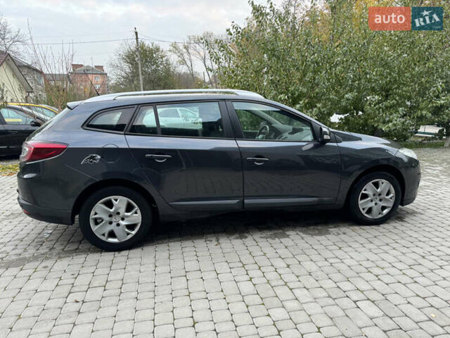 Серый Рено Меган, объемом двигателя 1.46 л и пробегом 285 тыс. км за 7400 $, фото 4 на Automoto.ua