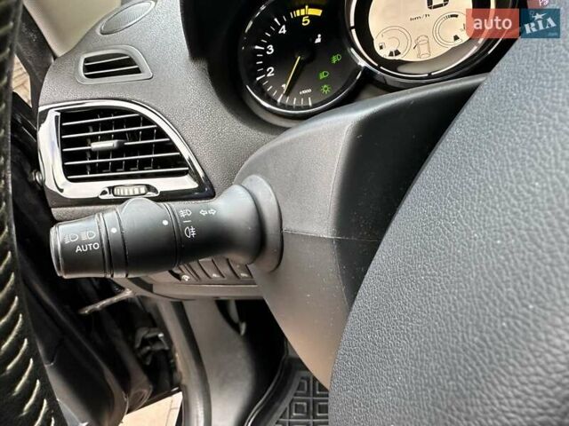 Сірий Рено Меган, об'ємом двигуна 1.5 л та пробігом 258 тис. км за 8500 $, фото 23 на Automoto.ua