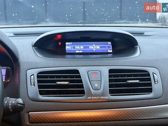 Сірий Рено Меган, об'ємом двигуна 1.6 л та пробігом 243 тис. км за 7499 $, фото 32 на Automoto.ua