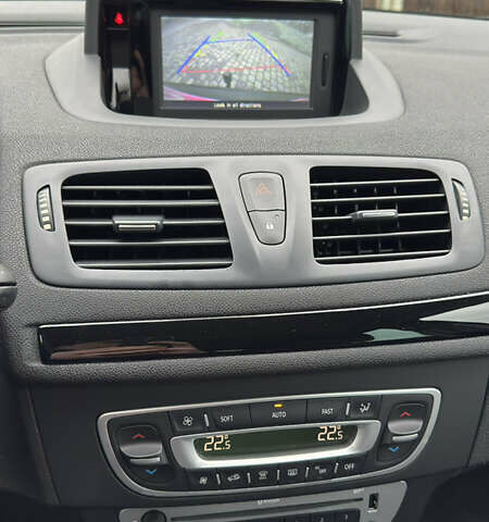 Серый Рено Меган, объемом двигателя 1.5 л и пробегом 222 тыс. км за 9999 $, фото 22 на Automoto.ua