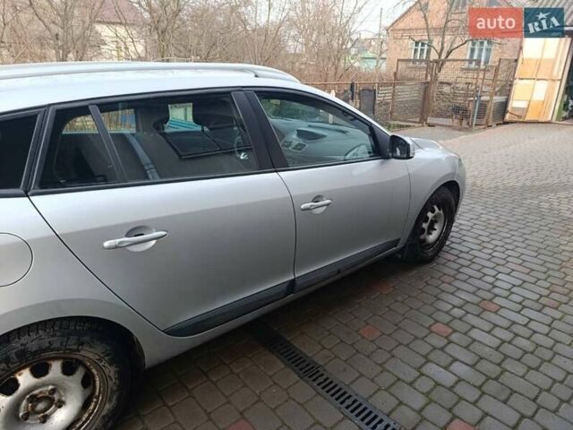 Сірий Рено Меган, об'ємом двигуна 1.46 л та пробігом 237 тис. км за 6400 $, фото 7 на Automoto.ua