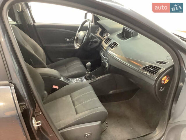 Серый Рено Меган, объемом двигателя 1.5 л и пробегом 199 тыс. км за 7999 $, фото 18 на Automoto.ua