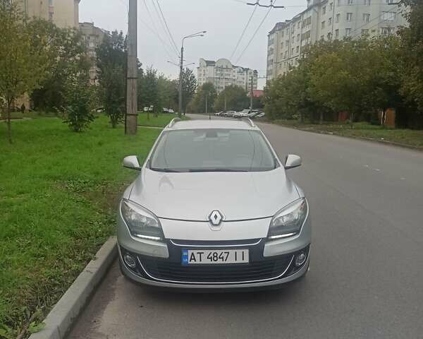 Серый Рено Меган, объемом двигателя 1.5 л и пробегом 250 тыс. км за 7300 $, фото 1 на Automoto.ua