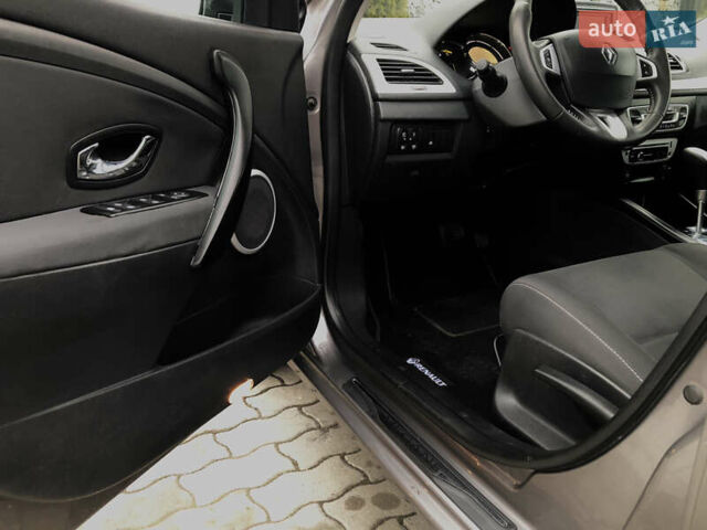 Серый Рено Меган, объемом двигателя 1.5 л и пробегом 256 тыс. км за 8350 $, фото 46 на Automoto.ua