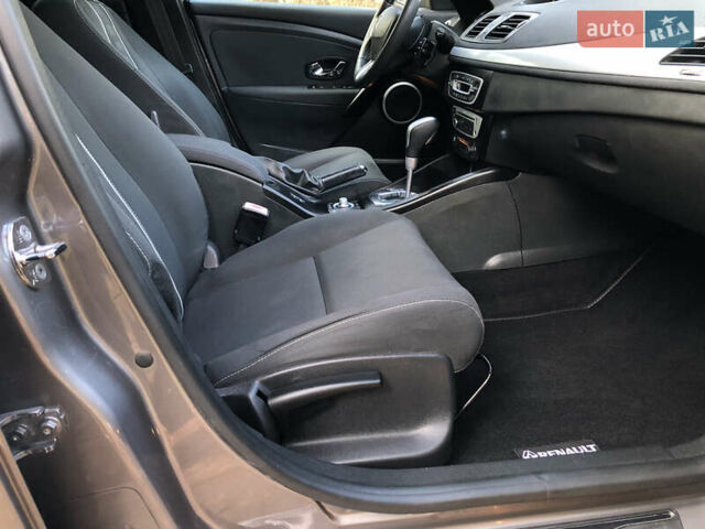 Серый Рено Меган, объемом двигателя 1.5 л и пробегом 251 тыс. км за 8450 $, фото 49 на Automoto.ua