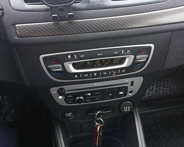 Серый Рено Меган, объемом двигателя 1.46 л и пробегом 244 тыс. км за 6500 $, фото 14 на Automoto.ua