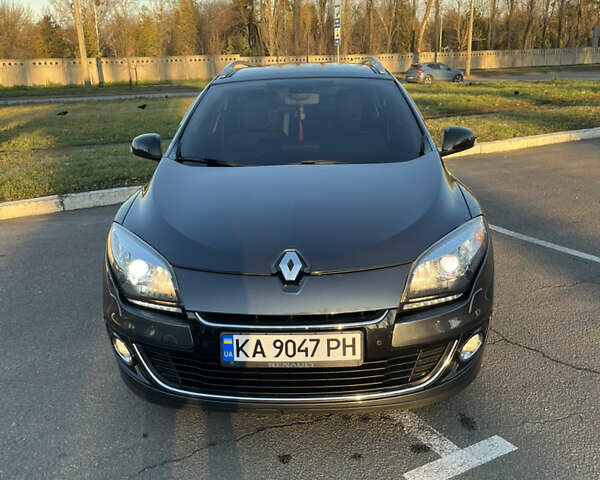 Серый Рено Меган, объемом двигателя 1.46 л и пробегом 230 тыс. км за 10000 $, фото 11 на Automoto.ua