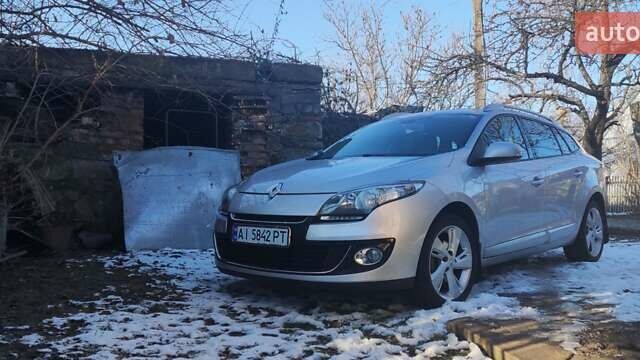 Сірий Рено Меган, об'ємом двигуна 1.6 л та пробігом 245 тис. км за 7800 $, фото 5 на Automoto.ua