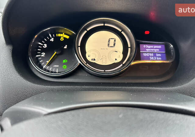 Серый Рено Меган, объемом двигателя 1.5 л и пробегом 184 тыс. км за 9699 $, фото 15 на Automoto.ua