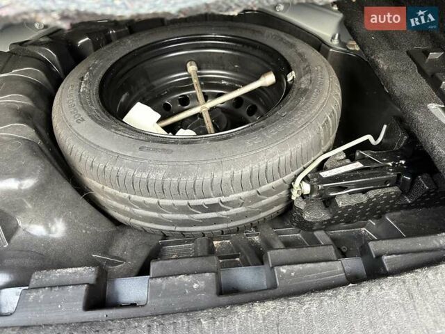 Сірий Рено Меган, об'ємом двигуна 1.5 л та пробігом 261 тис. км за 8350 $, фото 11 на Automoto.ua