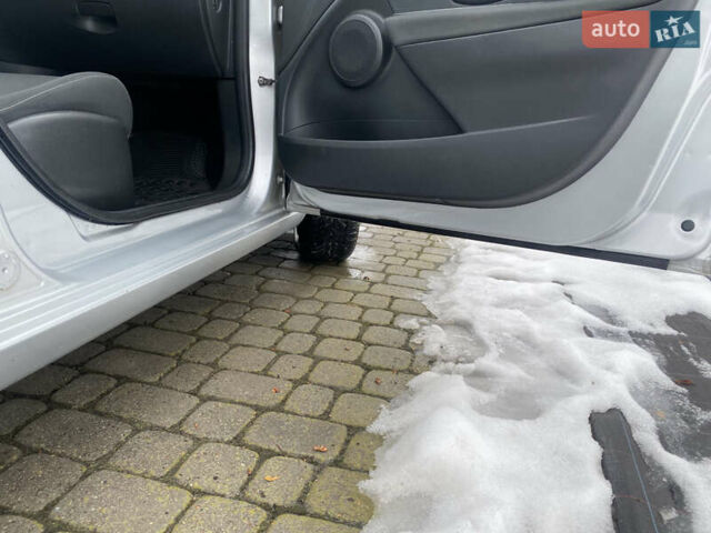 Сірий Рено Меган, об'ємом двигуна 1.2 л та пробігом 171 тис. км за 6600 $, фото 31 на Automoto.ua