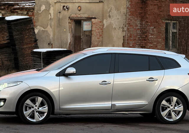 Сірий Рено Меган, об'ємом двигуна 1.46 л та пробігом 215 тис. км за 8899 $, фото 6 на Automoto.ua