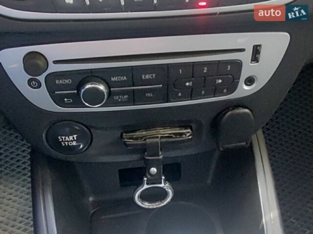Сірий Рено Меган, об'ємом двигуна 1.5 л та пробігом 188 тис. км за 7700 $, фото 13 на Automoto.ua