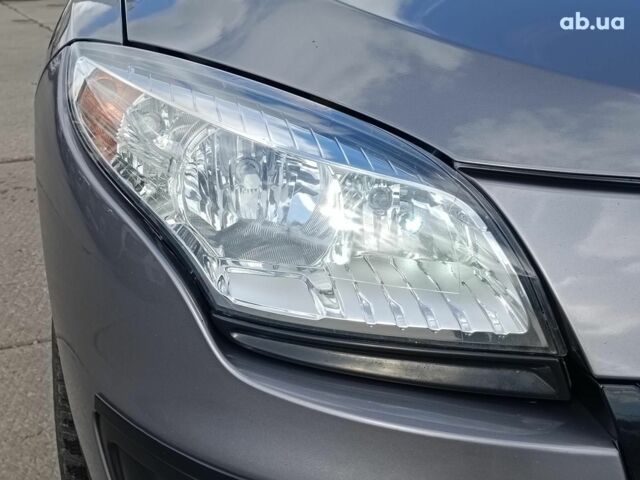 Серый Рено Меган, объемом двигателя 1.5 л и пробегом 270 тыс. км за 7490 $, фото 10 на Automoto.ua