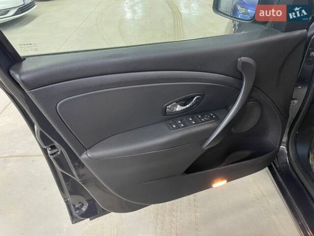 Сірий Рено Меган, об'ємом двигуна 1.5 л та пробігом 226 тис. км за 8450 $, фото 36 на Automoto.ua