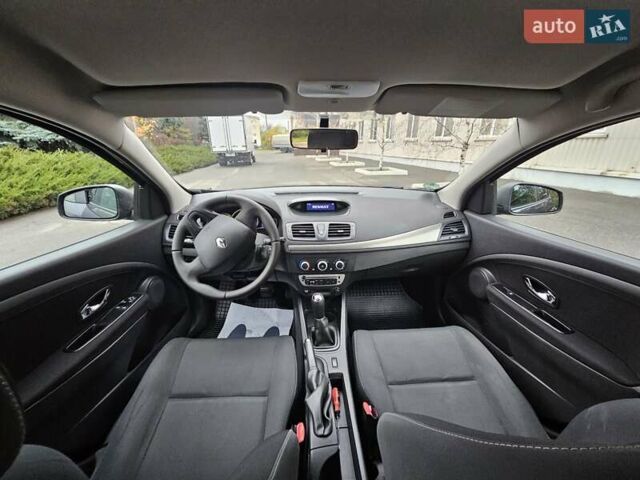 Серый Рено Меган, объемом двигателя 1.6 л и пробегом 173 тыс. км за 7450 $, фото 57 на Automoto.ua