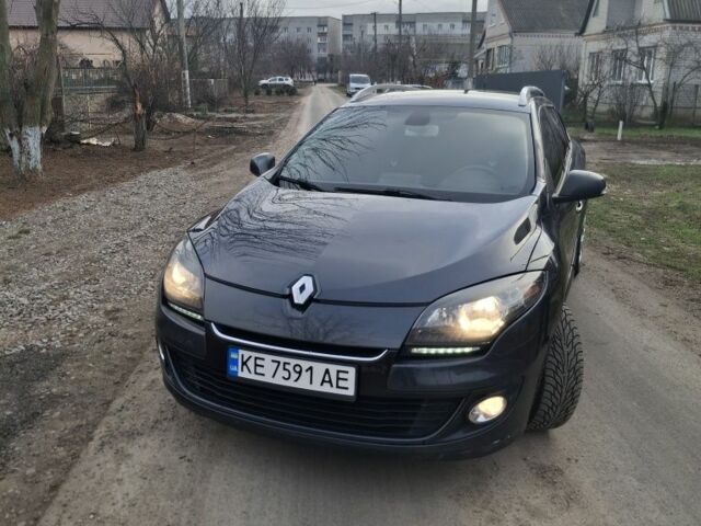 Сірий Рено Меган, об'ємом двигуна 1.5 л та пробігом 240 тис. км за 8500 $, фото 1 на Automoto.ua