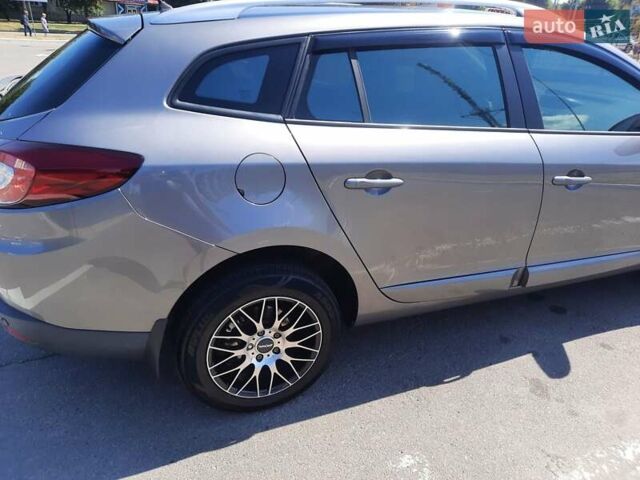 Серый Рено Меган, объемом двигателя 1.5 л и пробегом 225 тыс. км за 9100 $, фото 11 на Automoto.ua