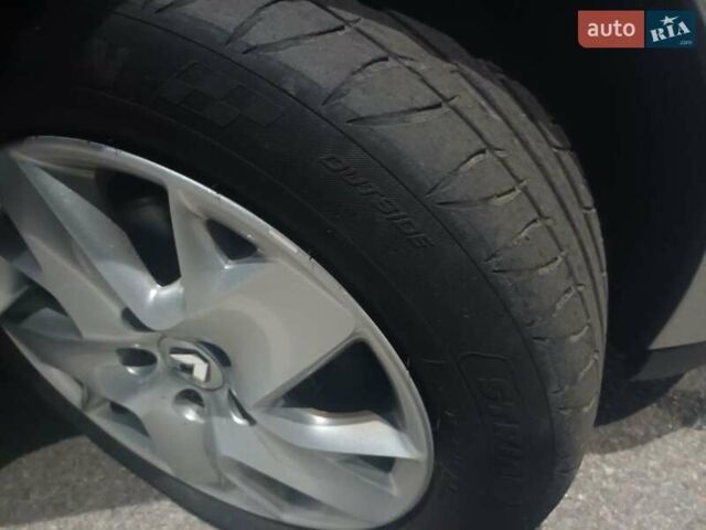 Серый Рено Меган, объемом двигателя 1.5 л и пробегом 311 тыс. км за 8000 $, фото 8 на Automoto.ua