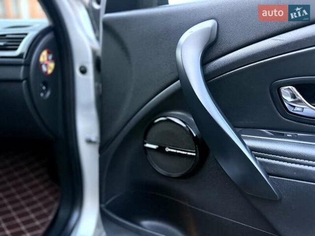 Сірий Рено Меган, об'ємом двигуна 1.6 л та пробігом 230 тис. км за 7700 $, фото 110 на Automoto.ua