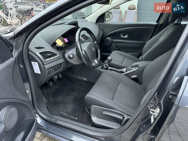 Серый Рено Меган, объемом двигателя 1.46 л и пробегом 285 тыс. км за 7400 $, фото 14 на Automoto.ua