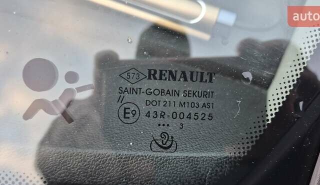 Сірий Рено Меган, об'ємом двигуна 1.5 л та пробігом 244 тис. км за 7400 $, фото 35 на Automoto.ua