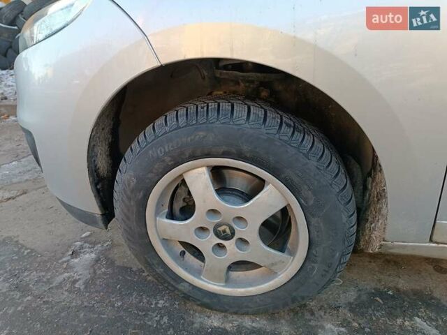 Сірий Рено Меган, об'ємом двигуна 1.46 л та пробігом 280 тис. км за 7800 $, фото 22 на Automoto.ua