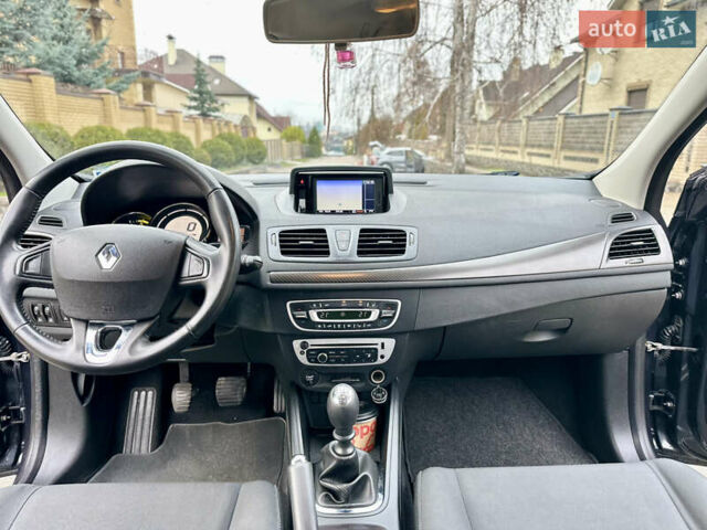 Сірий Рено Меган, об'ємом двигуна 1.5 л та пробігом 255 тис. км за 7700 $, фото 16 на Automoto.ua