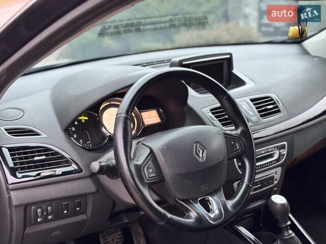 Серый Рено Меган, объемом двигателя 1.5 л и пробегом 264 тыс. км за 7950 $, фото 13 на Automoto.ua