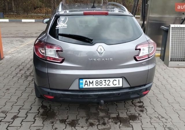 Серый Рено Меган, объемом двигателя 1.5 л и пробегом 250 тыс. км за 7200 $, фото 3 на Automoto.ua