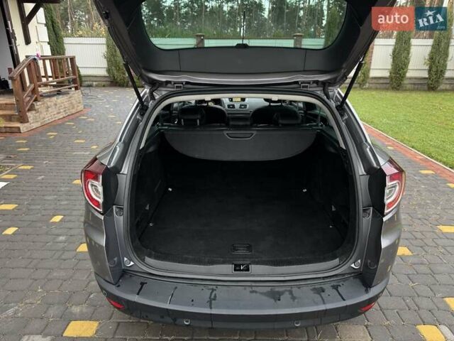 Серый Рено Меган, объемом двигателя 1.46 л и пробегом 233 тыс. км за 9800 $, фото 14 на Automoto.ua