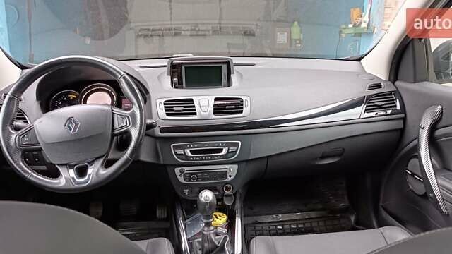 Рено Меган 2013 у Миколаєві на Automoto.ua Сірий Рено Меган, об'ємом двигуна 1.46 л та пробігом 212 тис. км за 8000 $, фото 6 на Automoto.ua