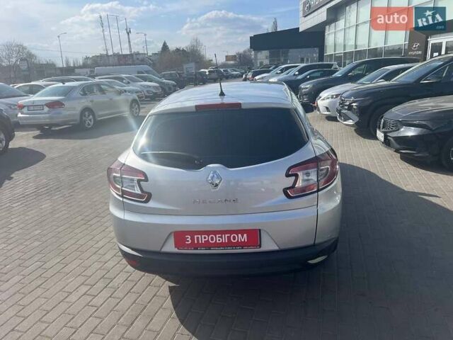 Серый Рено Меган, объемом двигателя 2 л и пробегом 243 тыс. км за 7200 $, фото 5 на Automoto.ua