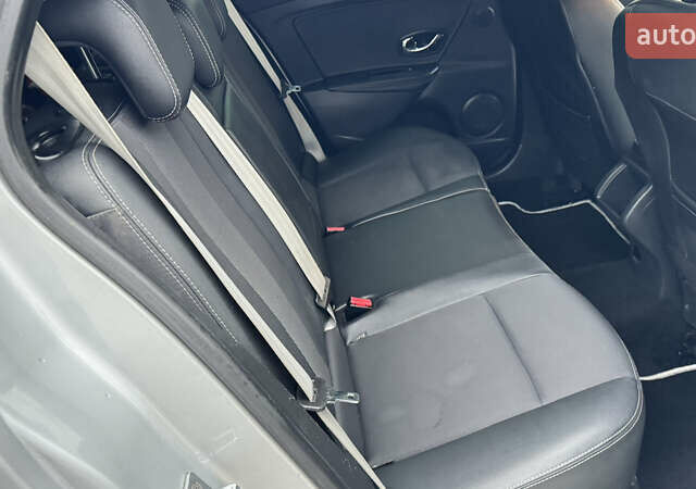 Серый Рено Меган, объемом двигателя 1.5 л и пробегом 184 тыс. км за 9699 $, фото 19 на Automoto.ua