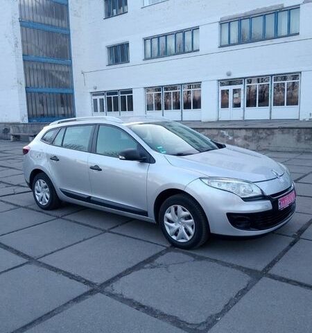 Серый Рено Меган, объемом двигателя 1.6 л и пробегом 235 тыс. км за 7200 $, фото 13 на Automoto.ua