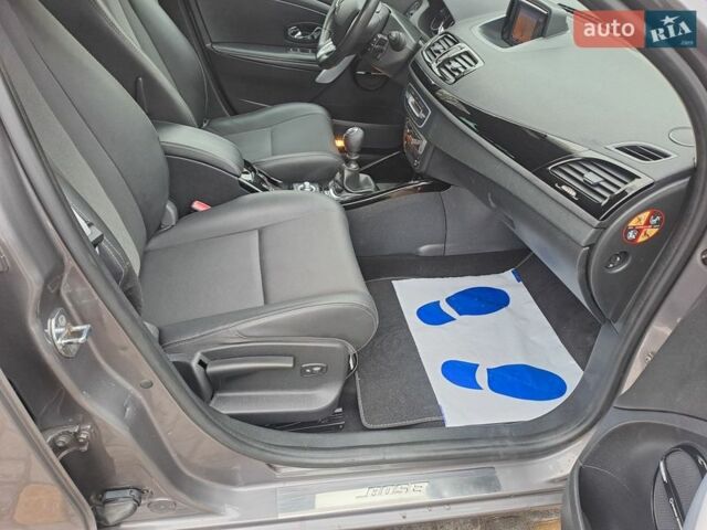 Сірий Рено Меган, об'ємом двигуна 1.2 л та пробігом 195 тис. км за 7850 $, фото 17 на Automoto.ua