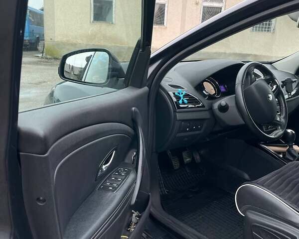 Серый Рено Меган, объемом двигателя 1.5 л и пробегом 213 тыс. км за 9200 $, фото 13 на Automoto.ua