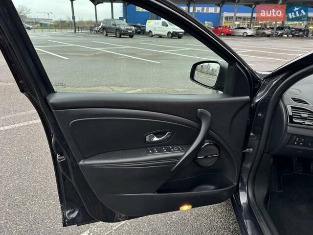 Серый Рено Меган, объемом двигателя 1.5 л и пробегом 210 тыс. км за 9850 $, фото 14 на Automoto.ua