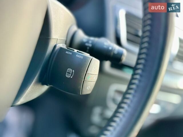 Серый Рено Меган, объемом двигателя 1.5 л и пробегом 241 тыс. км за 9299 $, фото 42 на Automoto.ua