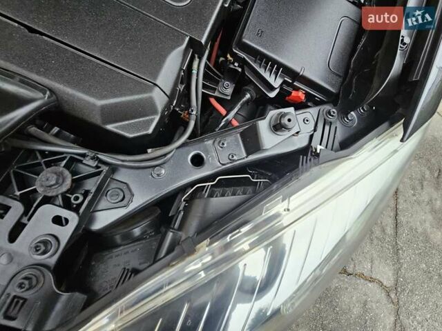 Серый Рено Меган, объемом двигателя 1.6 л и пробегом 173 тыс. км за 7450 $, фото 83 на Automoto.ua